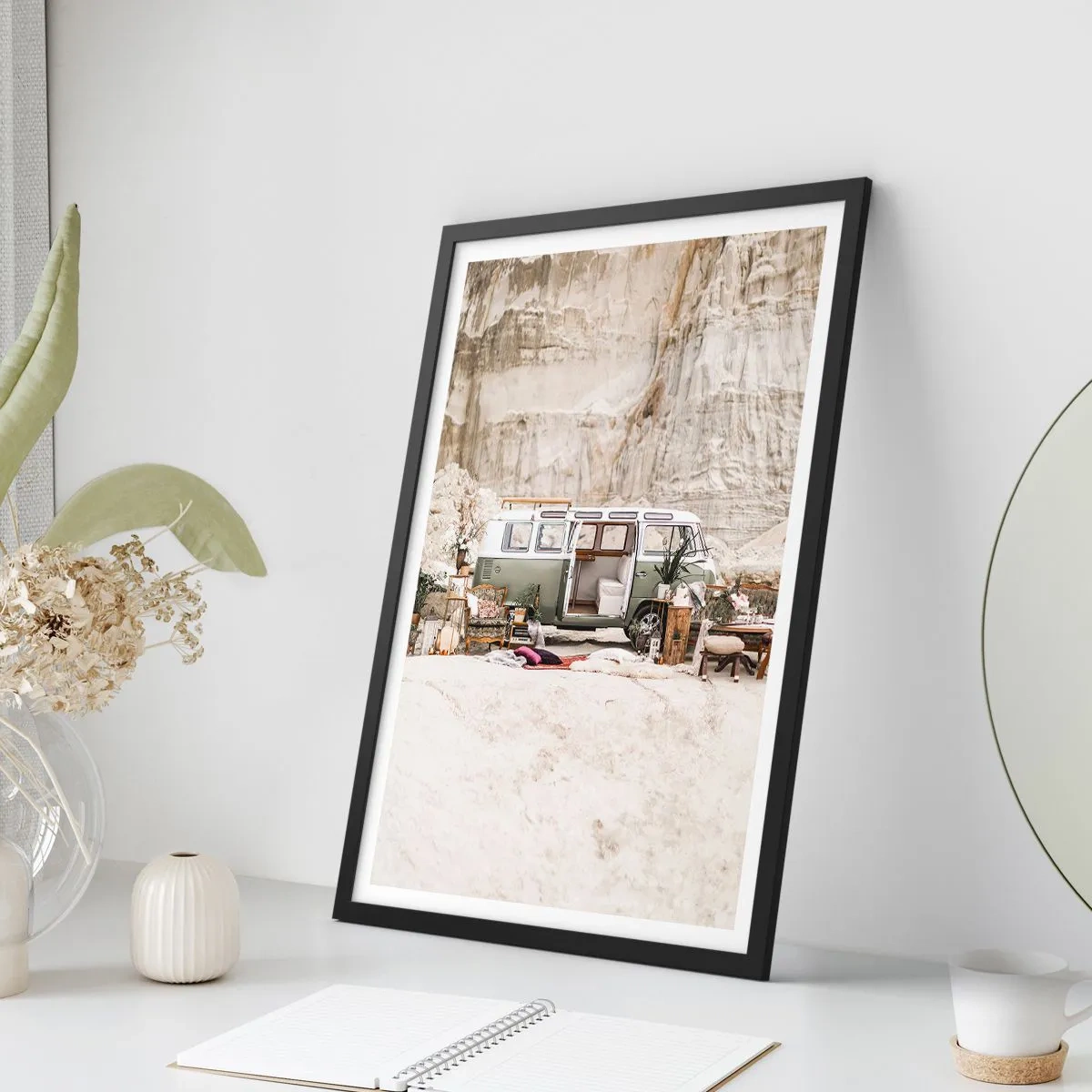 Poster in einem schwarzem Rahmen - Es ist die Zeit, die Reise zu beginnen - 40x50 cm