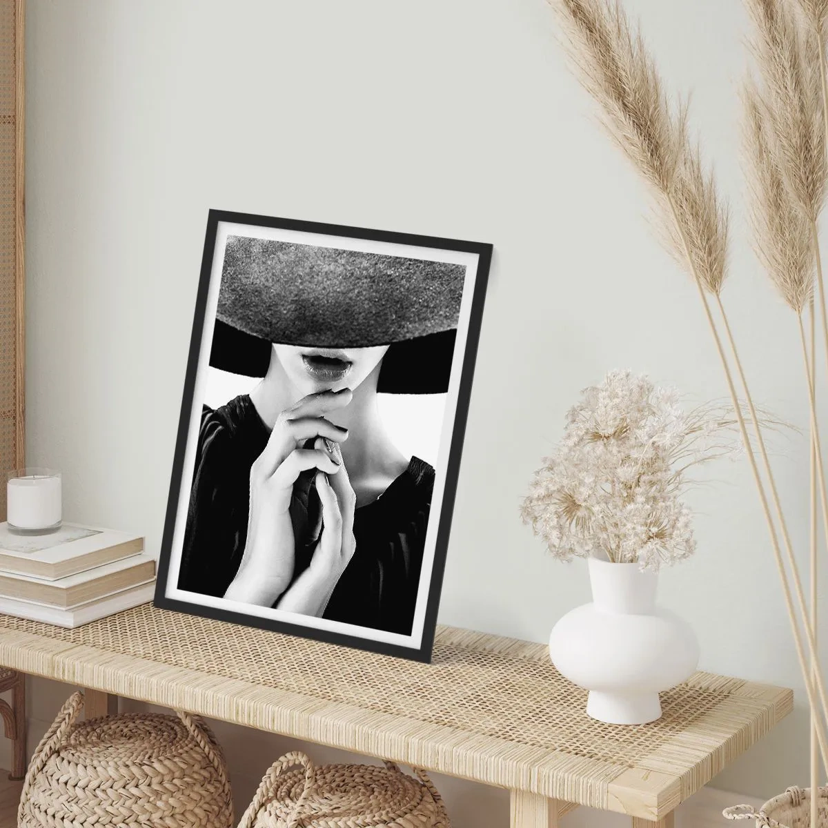 Poster in einem schwarzem Rahmen - Versteckte Schönheit - 40x50 cm