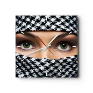 Wanduhr - Glasuhr - Ein Porträt einer verschleierten grünäugigen Schönheit - 40x40 cm