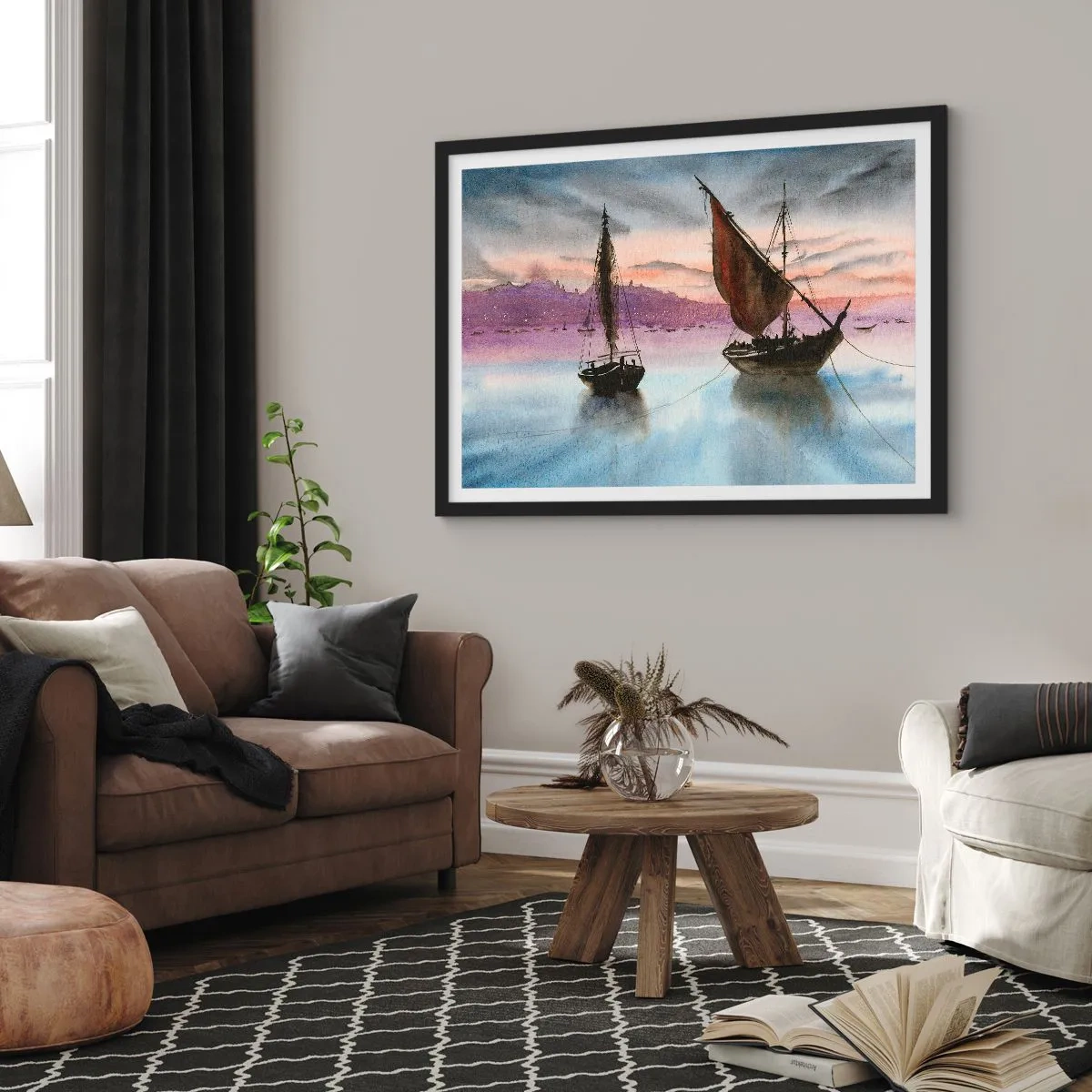 Poster in einem schwarzem Rahmen - Zwei Segelschiffe liegen in der Abenddämmerung auf ruhigem Wasser vor Anker - 70x50cm - Abend am Hafen - Moderne Wanddekoration für Wohnzimmer und Schlafzimmer ARTTOR