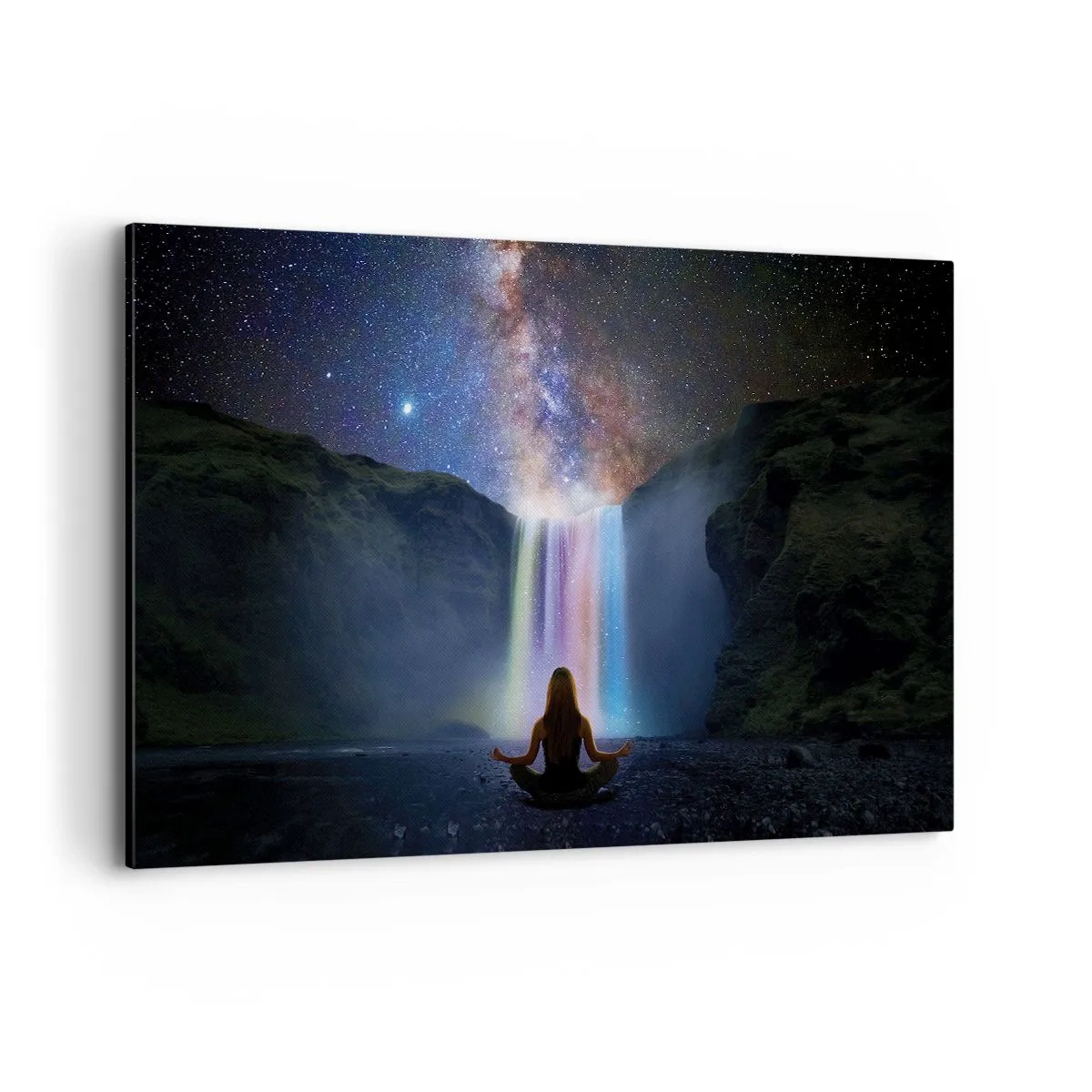 Bild auf Leinwand - Leinwandbild - Meditation vor einem Wasserfall inmitten der Sterne - 120x80cm - Absolute Harmonie - Moderne Wanddekoration für Wohnzimmer und Schlafzimmer ARTTOR