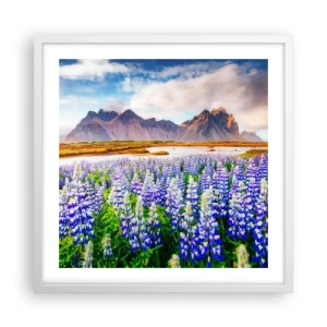 Poster in einem weißen Rahmen - Kraft und Strenge neben Sanftmut - 50x50 cm