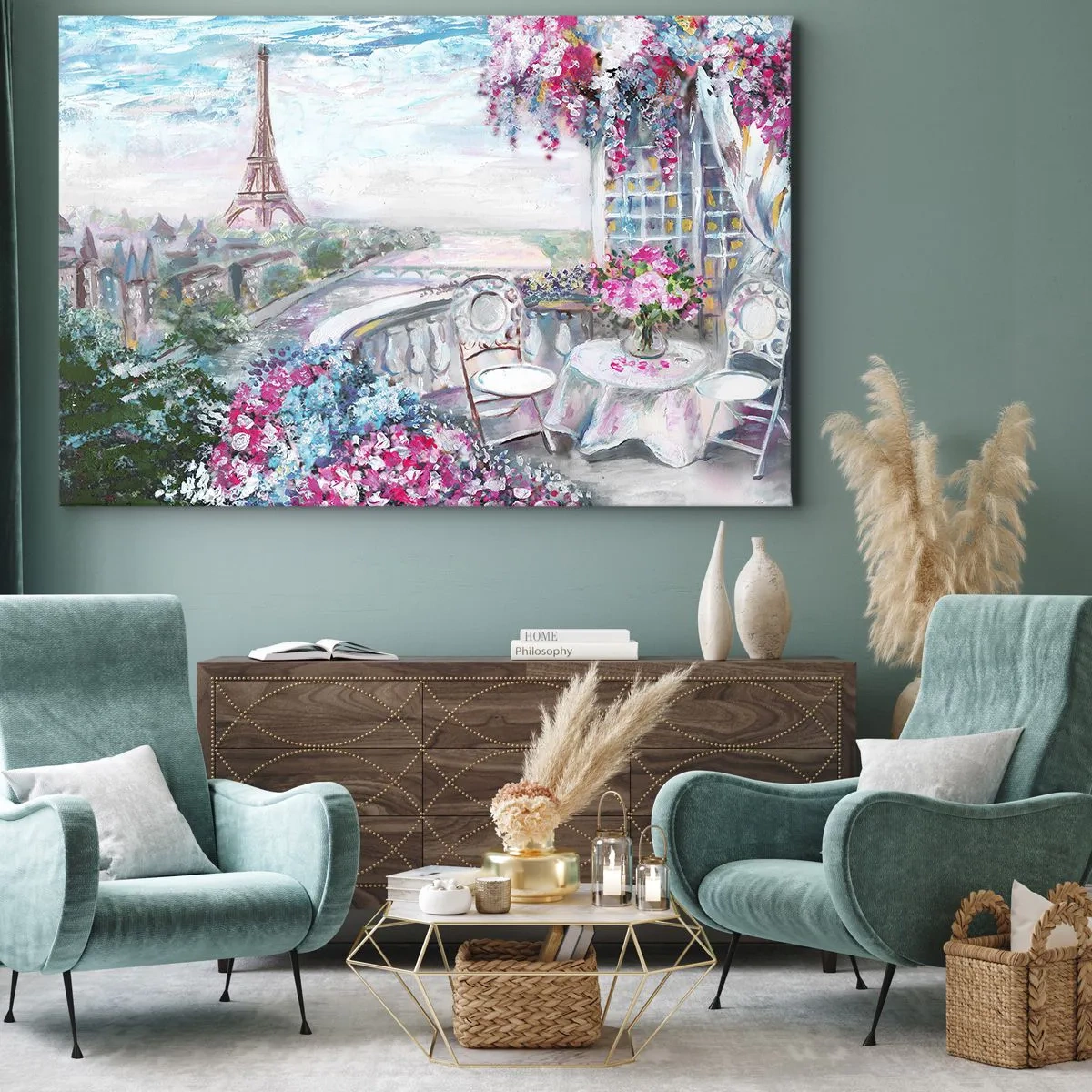Bild auf Leinwand - Leinwandbild - Ein romantischer Blick auf Paris mit dem Eiffelturm und einem Balkon voller Blumen - 70x50cm - Am schönsten ist es hier im Mai - Moderne Wanddekoration für Wohnzimmer und Schlafzimmer ARTTOR