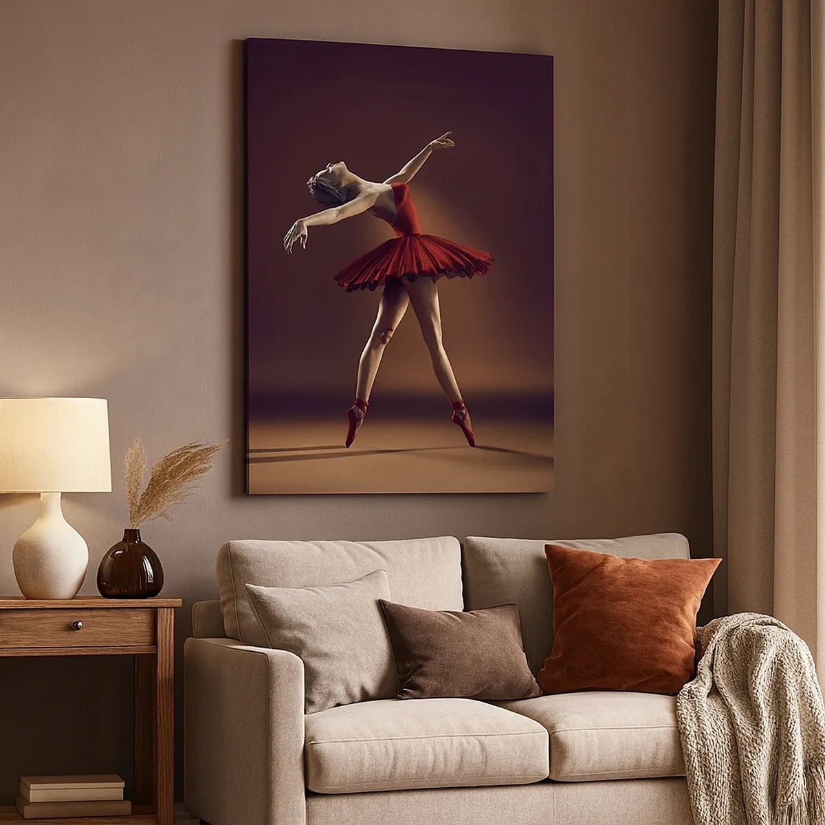 Bild auf Leinwand - Leinwandbild - Eine Balletttänzerin in einem roten Kleid vor dem Hintergrund einer Bühne - 50x70cm - Eine Primaballerina - Moderne Wanddekoration für Wohnzimmer und Schlafzimmer ARTTOR