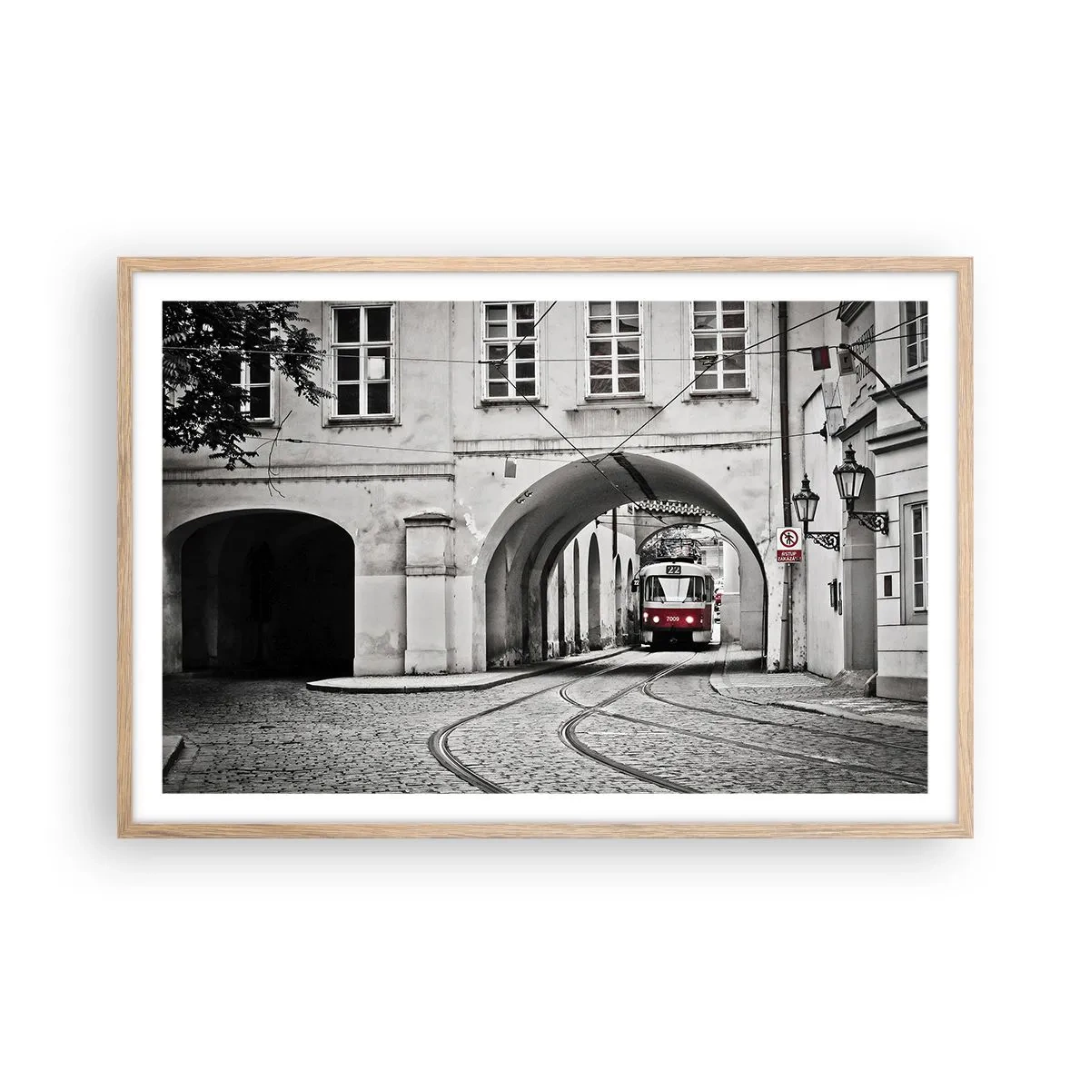 Poster in einem Rahmen aus heller Eiche - Durch das Stadtlabyrinth - 91x61 cm