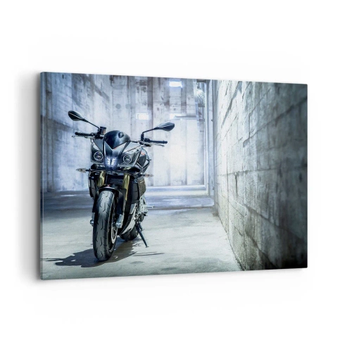 Bild auf Leinwand - Leinwandbild - Ein modernes Motorrad im industriellen Interieur - 100x70cm - Bevor der Motor brummt - Moderne Wanddekoration für Wohnzimmer und Schlafzimmer ARTTOR