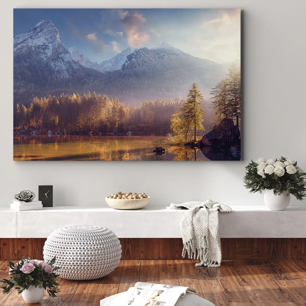 Bild auf Leinwand - Leinwandbild - Malerischer Blick auf den Bergwald und den See im Morgengrauen - 120x80cm - In den Bergen und Tälern - Moderne Wanddekoration für Wohnzimmer und Schlafzimmer ARTTOR