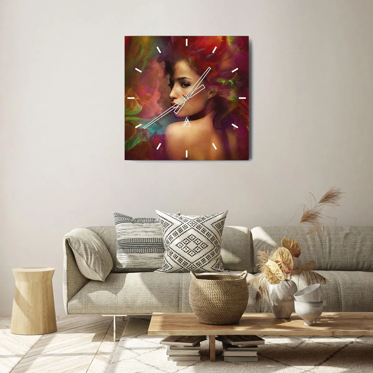 Wanduhr - Glasuhr - Eine Frau mit bunten Reflexionen, die einen abstrakten Hintergrund erzeugen - 30x30cm - Schöner als ein Regenbogen, so zart wie ein Nebel - Moderne Wanddekoration für Wohnzimmer und Schlafzimmer ARTTOR