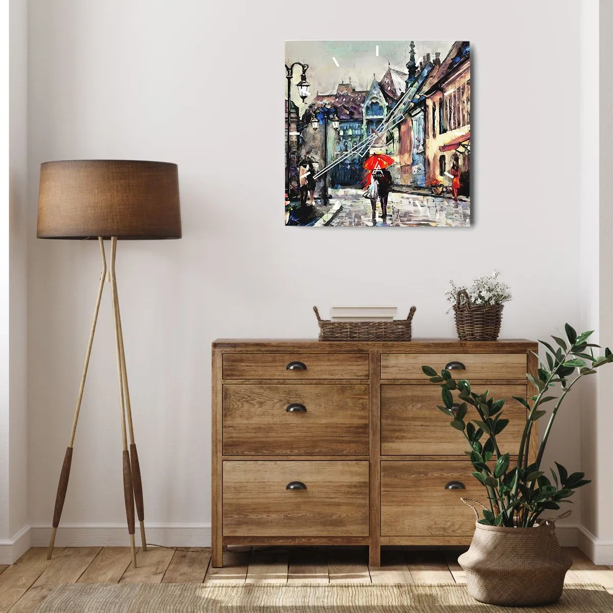 Wanduhr - Glasuhr - Eine charmante Stadtstraße mit einem Paar unter einem roten Regenschirm - 30x30cm - Regen für Zwei - Moderne Wanddekoration für Wohnzimmer und Schlafzimmer ARTTOR
