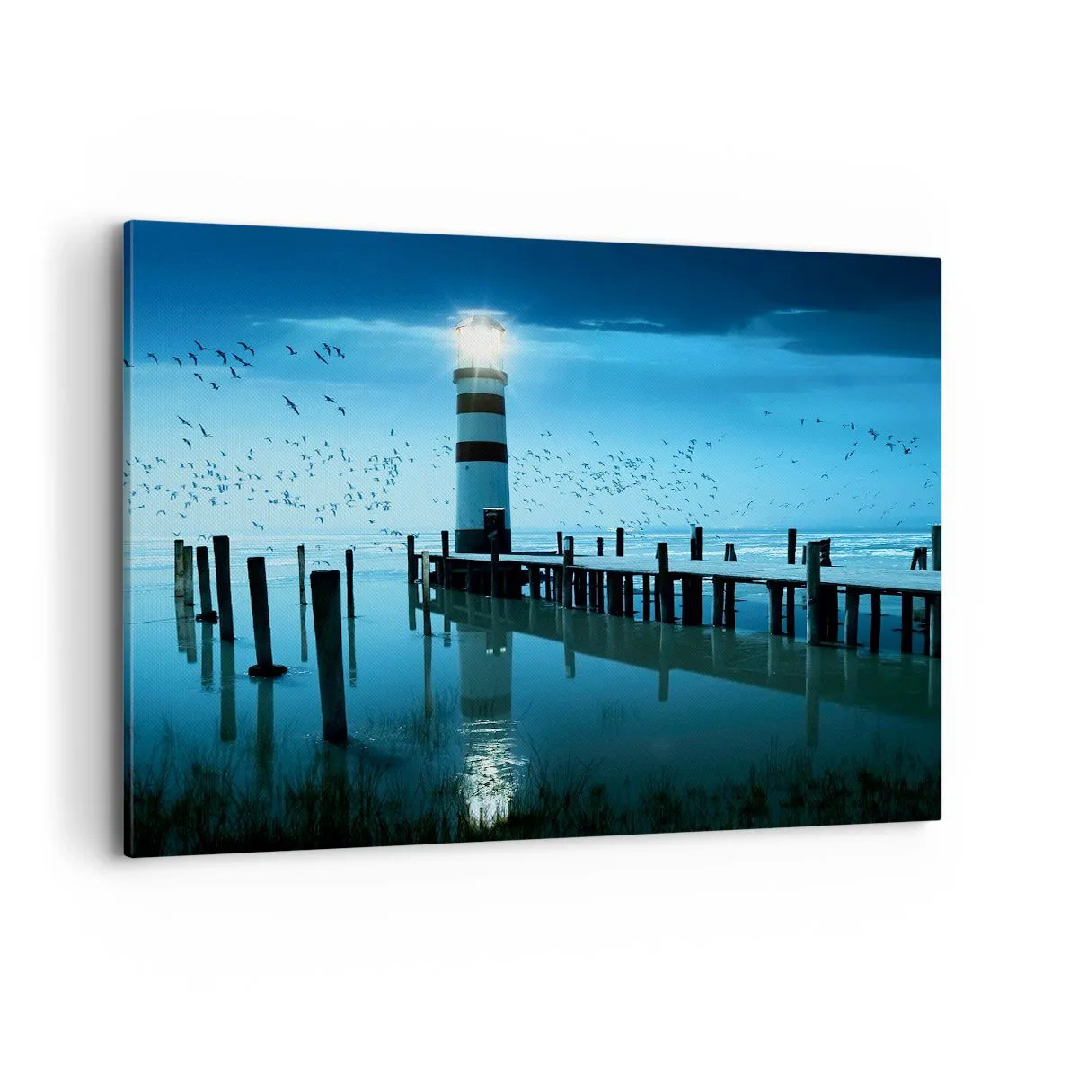 Bild auf Leinwand - Leinwandbild - Der Leuchtturm am Pier beleuchtet in der Nacht - 120x80cm - Und du hast keine Angst vor der Dunkelheit - Moderne Wanddekoration für Wohnzimmer und Schlafzimmer ARTTOR