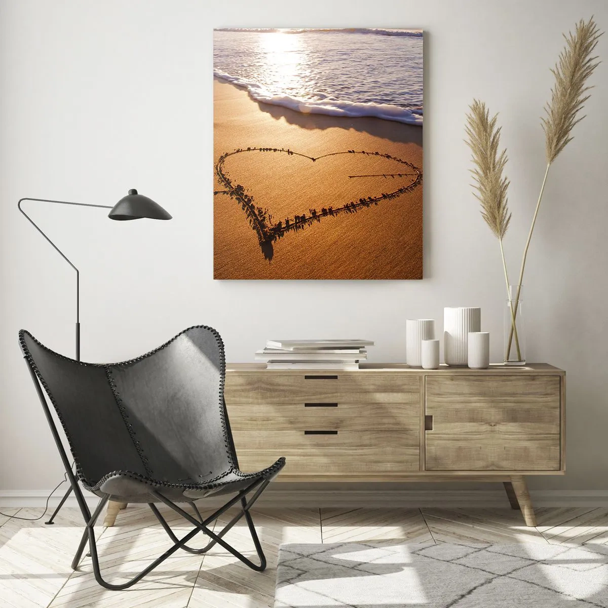 Glasbild - Bild auf glas - Ein Herz aus Sand am Strand bei Sonnenuntergang - 80x120cm - Urlaubsgeständnis - Moderne Wanddekoration für Wohnzimmer und Schlafzimmer ARTTOR