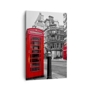 Bild auf Leinwand - Leinwandbild - Eine rote Telefonzelle und ein Doppeldeckerbus in London mit der Stadt im Hintergrund - 80x120cm - Das Rotste in Europa - Moderne Wanddekoration für Wohnzimmer und Schlafzimmer ARTTOR