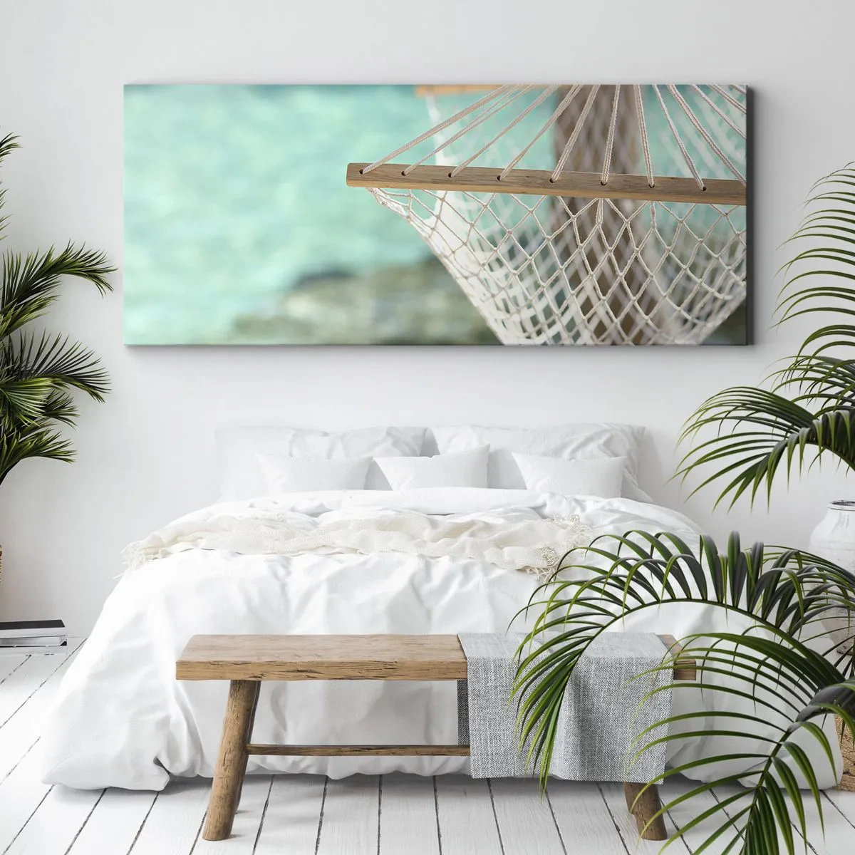Bild auf Leinwand - Leinwandbild - Eine Hängematte mit Blick auf das türkisfarbene Wasser - 140x50cm - Zeit zum Entspannen - Moderne Wanddekoration für Wohnzimmer und Schlafzimmer ARTTOR