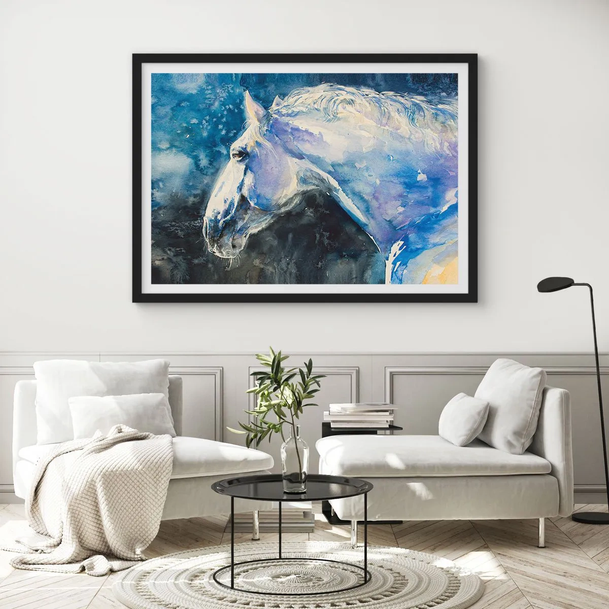 Poster in einem schwarzem Rahmen - Porträt in blauem Glanz - 40x30 cm
