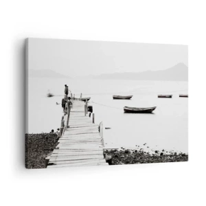 Bild auf Leinwand - Leinwandbild - Holzsteg und Boote auf ruhigem Wasser - 70x50cm - Ruhig und sauber über dem Wasser - Moderne Wanddekoration für Wohnzimmer und Schlafzimmer ARTTOR