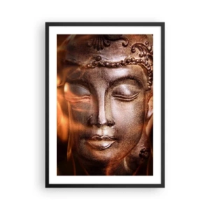 Poster in einem schwarzem Rahmen - Buddha-Skulptur leuchtet in warmem Licht - 50x70cm - Es existiert nur hier und jetzt - Moderne Wanddekoration für Wohnzimmer und Schlafzimmer ARTTOR