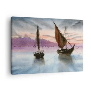 Bild auf Leinwand - Leinwandbild - Zwei Segelschiffe liegen in der Abenddämmerung auf ruhigem Wasser vor Anker - 70x50cm - Abend am Hafen - Moderne Wanddekoration für Wohnzimmer und Schlafzimmer ARTTOR