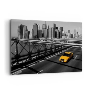 Bild auf Leinwand - Leinwandbild - Gelbes Taxi auf einer Brücke mit Blick auf die Skyline von New York - 120x80cm - Die Farbe einer Großstadt - Moderne Wanddekoration für Wohnzimmer und Schlafzimmer ARTTOR