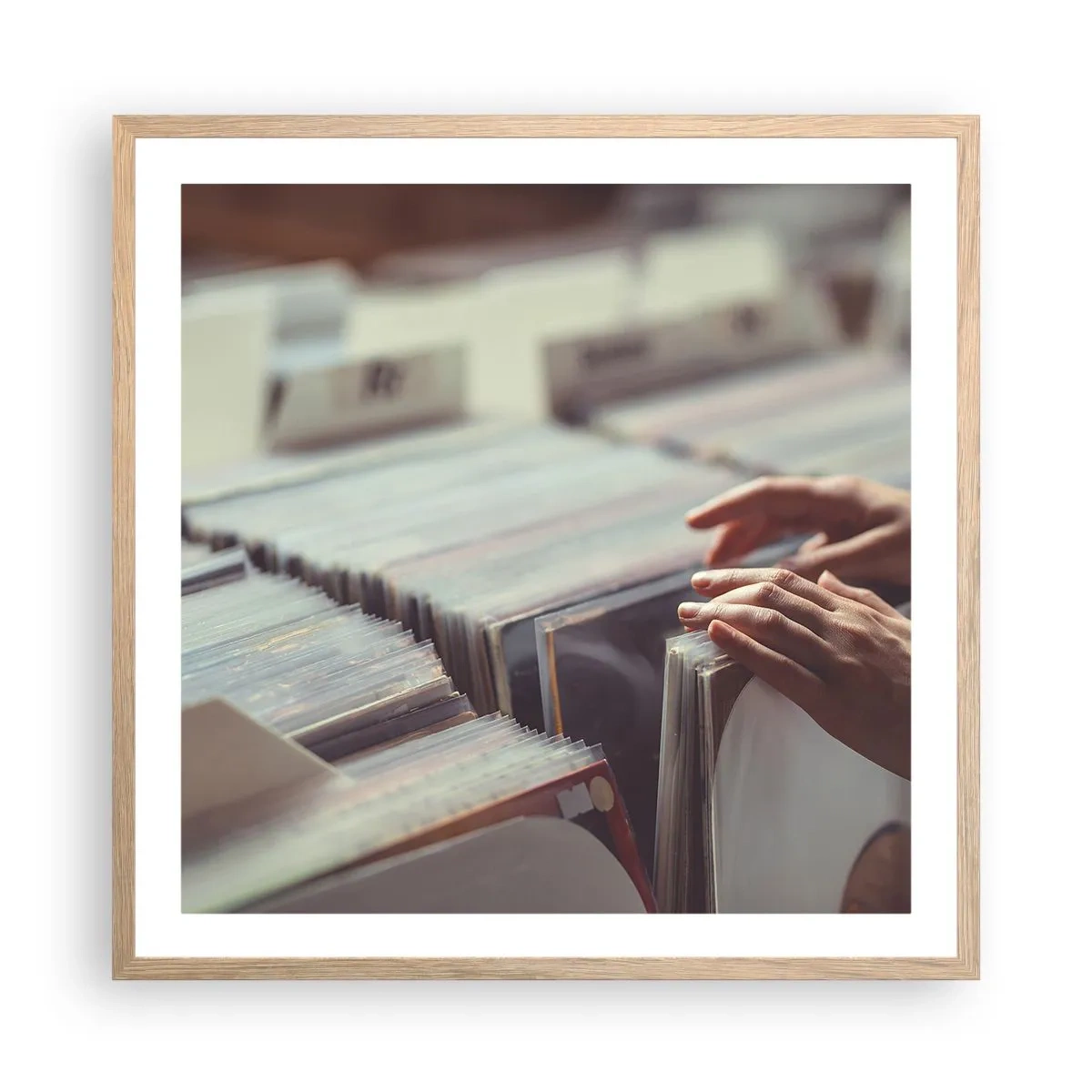 Poster in einem Rahmen aus heller Eiche - Auf der Suche nach Emotionen - 60x60 cm