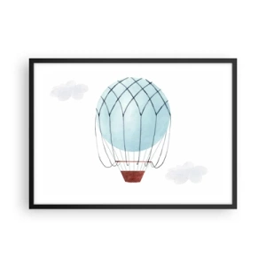 Poster in einem schwarzem Rahmen - Ein handbemalter Ballon vor dem Hintergrund zarter Wolken. - 70x50cm - Ganz in den Wolken - Moderne Wanddekoration für Wohnzimmer und Schlafzimmer ARTTOR