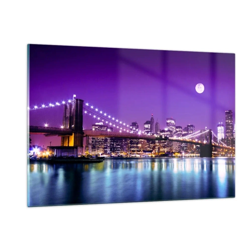 Glasbild - Bild auf glas - Brooklyn Bridge und Manhattan bei Nacht in violetten Farbtönen - 120x80cm - Die Lichter der Großstadt in Lila - Moderne Wanddekoration für Wohnzimmer und Schlafzimmer ARTTOR