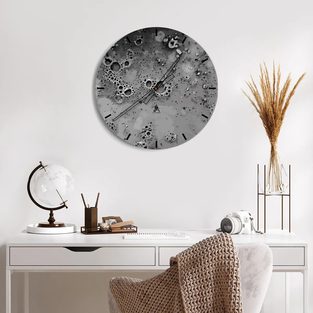Wanduhr - Glasuhr - Die Mondoberfläche in Grautönen mit Kratern - 30x30cm - Wie eine Mondlandschaft - Moderne Wanddekoration für Wohnzimmer, Küche und Schlafzimmer ARTTOR
