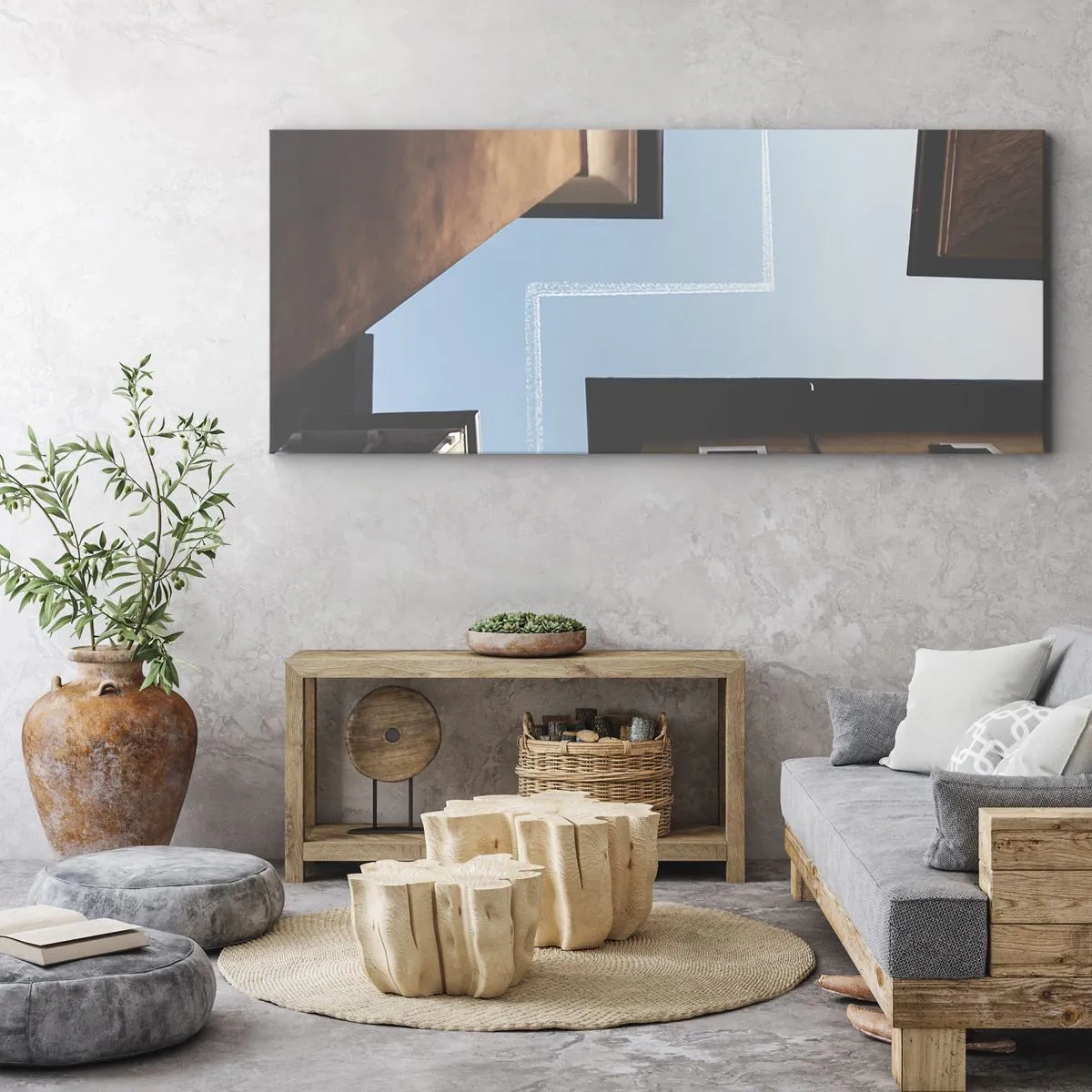Bild auf Leinwand - Leinwandbild - Blick auf das Flugzeug und seine Spur am Himmel aus der Straßenperspektive - 160x50cm - Über dem Stadtlabyrinth - Moderne Wanddekoration für Wohnzimmer und Schlafzimmer ARTTOR