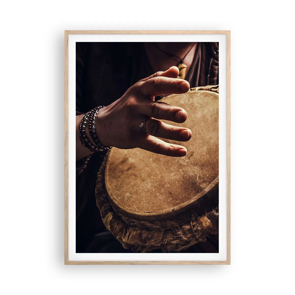 Poster in einem Rahmen aus heller Eiche - Im Rhythmus des Herzens - 70x100 cm