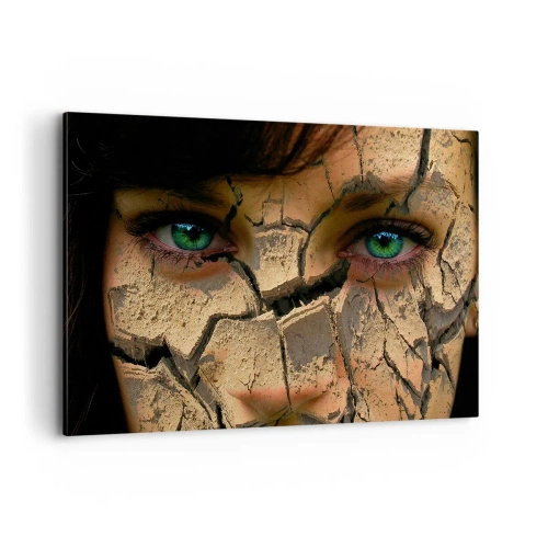 Bild auf Leinwand - Leinwandbild - Das Gesicht einer Frau mit grünen Augen, bedeckt mit einer rissigen Erdstruktur - 120x80cm - Freude und Grauen zugleich - Moderne Wanddekoration für Wohnzimmer und Schlafzimmer ARTTOR