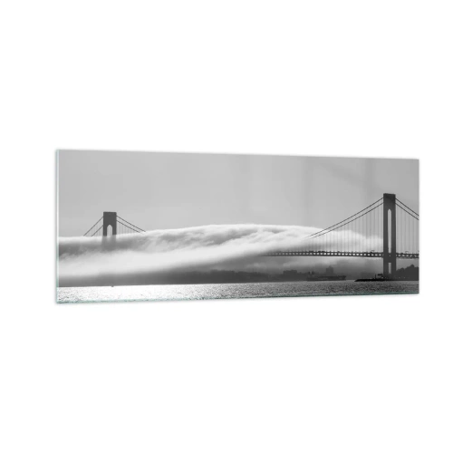 Glasbild - Bild auf glas - Eine Brücke über Wasser, eingehüllt in Nebel in einer Schwarz-Weiß-Aufnahme - 140x50cm - Segeln durch das Goldene Tor - Moderne Wanddekoration für Wohnzimmer und Schlafzimmer ARTTOR