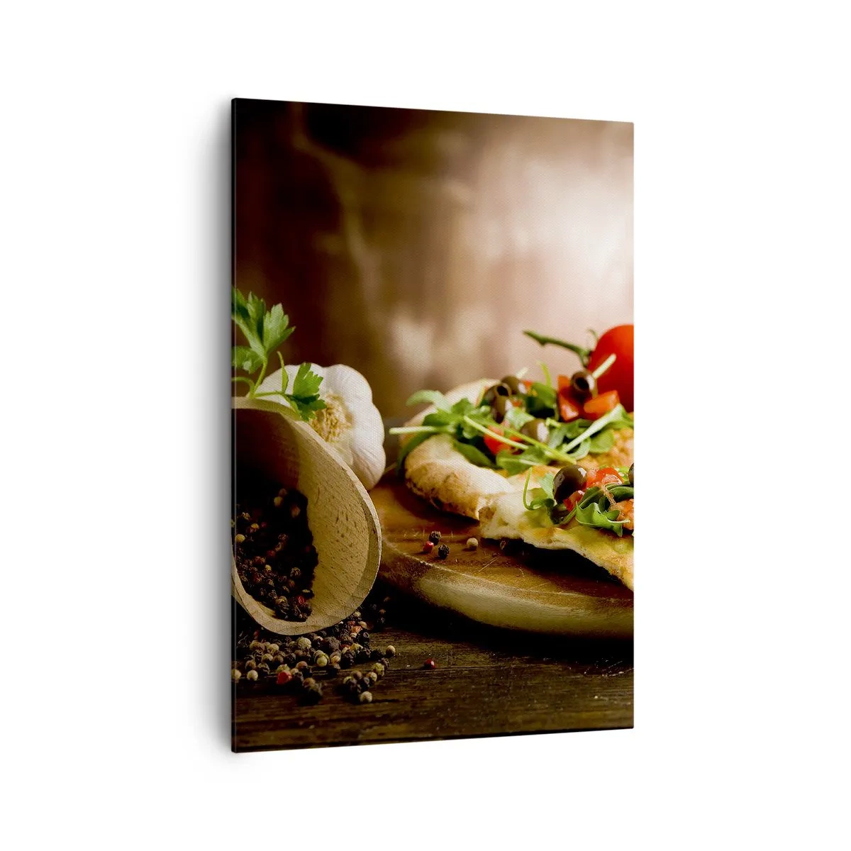 Bild auf Leinwand - Leinwandbild - Pizza mit Gemüse auf einem Holzbrett im rustikalen Stil - 70x100cm - Direkt vom Herd und aus dem Garten - Moderne Wanddekoration für Wohnzimmer und Schlafzimmer ARTTOR